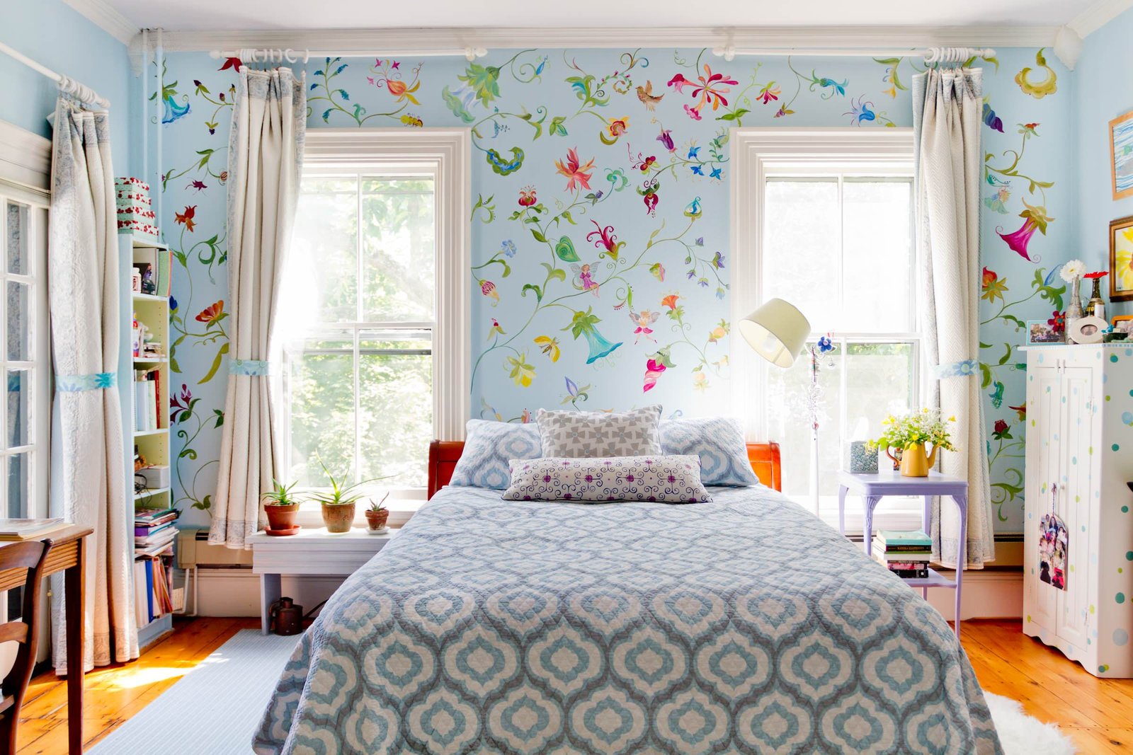 8 Best DIY Wallpaper Kits for Bedrooms in 2026